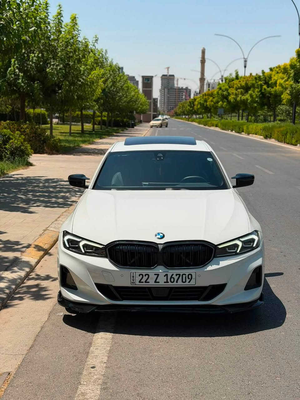 السلام عليكم للبيع 
Bmw 330i 
موديل 2025
قطعة وحدة فقط 
ايرباك طاك وراجع سستم
ماشية 9000ml
السيارة بعدها جديدة ماشاء الله 
مكانها اربيل
سعرها 330 
مكلف بالنشر  
للتواصل ***********
