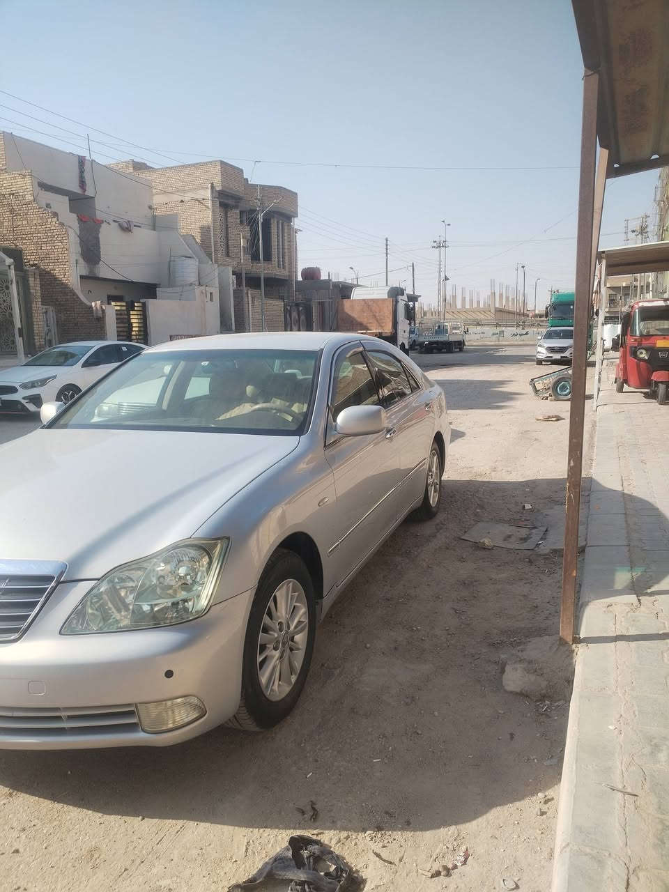 شاهينه مديل 2005 سنويه بسمي مكفوله من الكص و الصبغ ثلاجه خلفيه تبريد 3 قطع برده خلفيه كهربائيه بردات البيبان بلاديات استيرن كهرباء فتح وتقفيل وتشغيل عن بعد 4 بصمات بيبان شغالات مكان سياره العماره ***********
