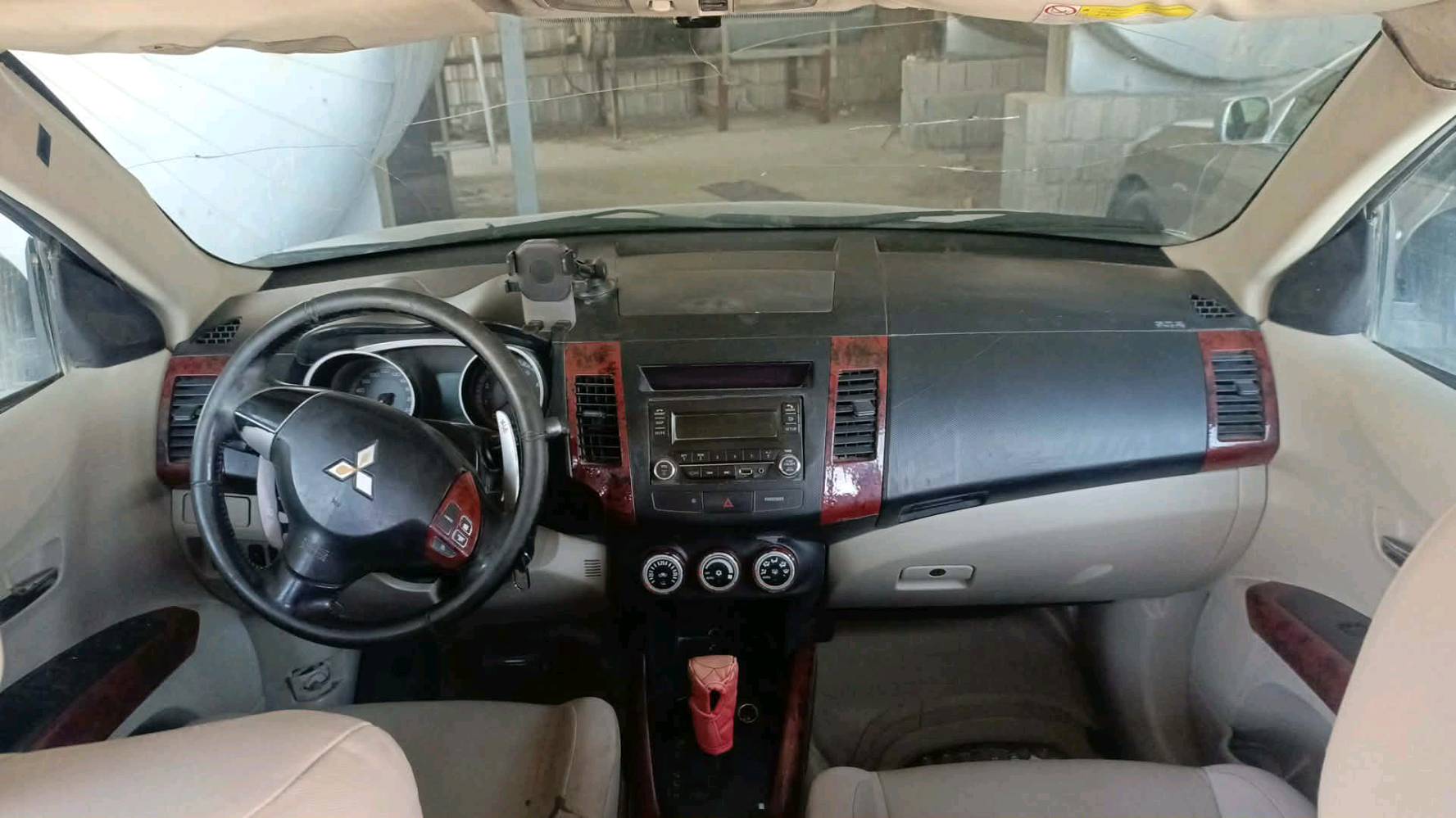 🚘 للبيع Mitsubishi Outlander 2007
سيارة مرتبة، والمحرك يعمل بشكل جيد.
سنوي و اولویات بلاستیک  رقم سلاحدین 
السيارة بحالة جيدة ومناسبة للاستخدام اليومي.
🔹 الموديل: Mitsubishi Outlander
🔹 السنة: 2007
🔹 المحرك: MIVEC
🔹 ناقل الحركة: أوتوماتيك
🔹 الدفع: 4×4
🔹 السعر: 35 مجال
🔹 الموقع: السليمانية