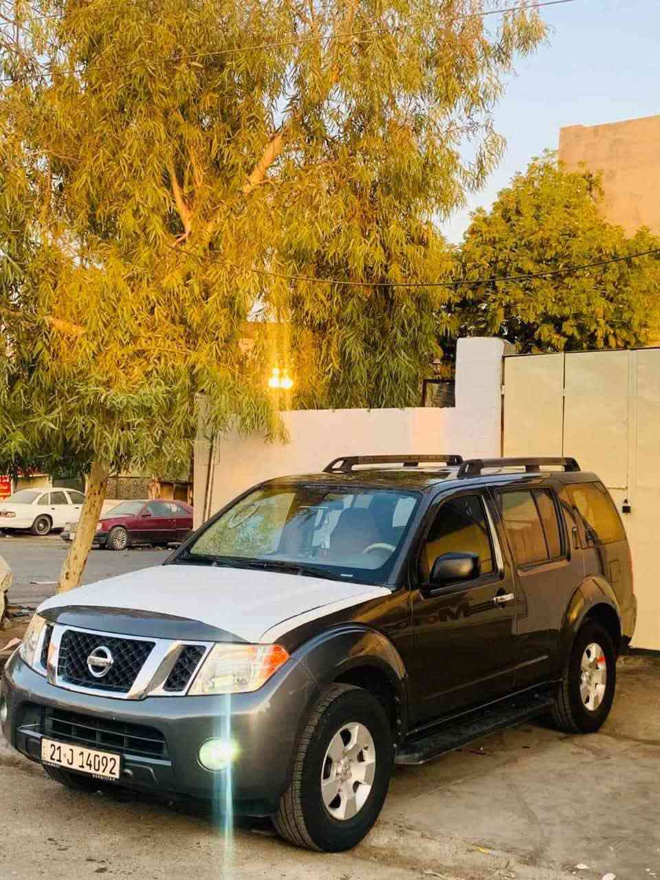 بسم الله الرحمن الرحيم 
نيسان باثفندر موديل 2008 ممشاها 171حقيقي
بسمي لحد 2030 سياره بيها جاملخ وباب من امريكا يعني بل عراق مامضروب محرك كير بشرط صدر 
جديد تايرات جديده 

(السياره تو ويل) سياره نضيفه من بره ومن جوه 
سعرها 115. بيها مجال 
***********
