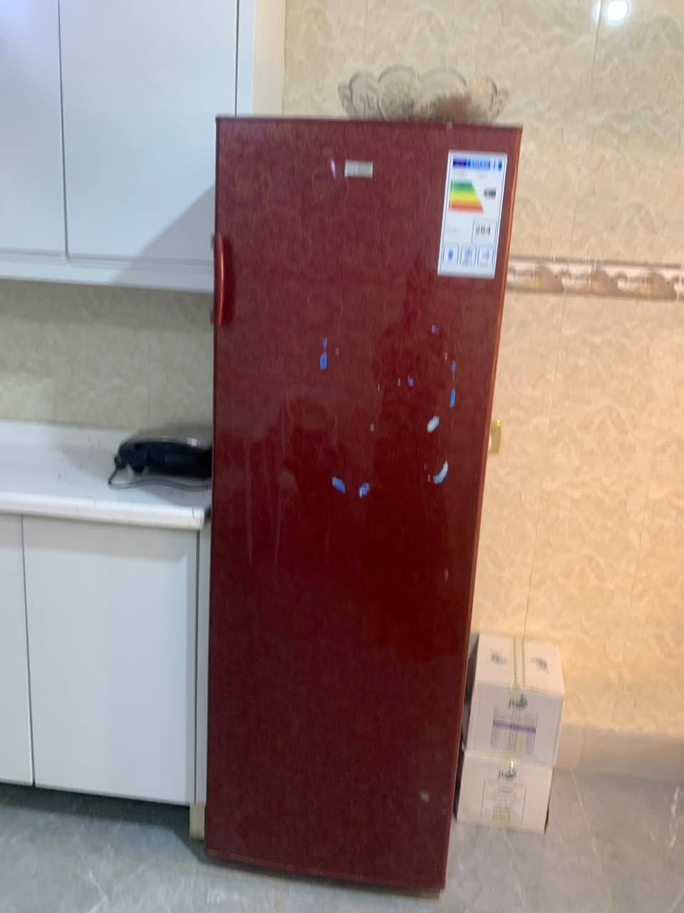 مجمده عمودي نضيفه كلش اخت الجديد استعمال شهرين السعر 400 وبيها مجال بسيط مكاني قرب جامعة بابل ***********
