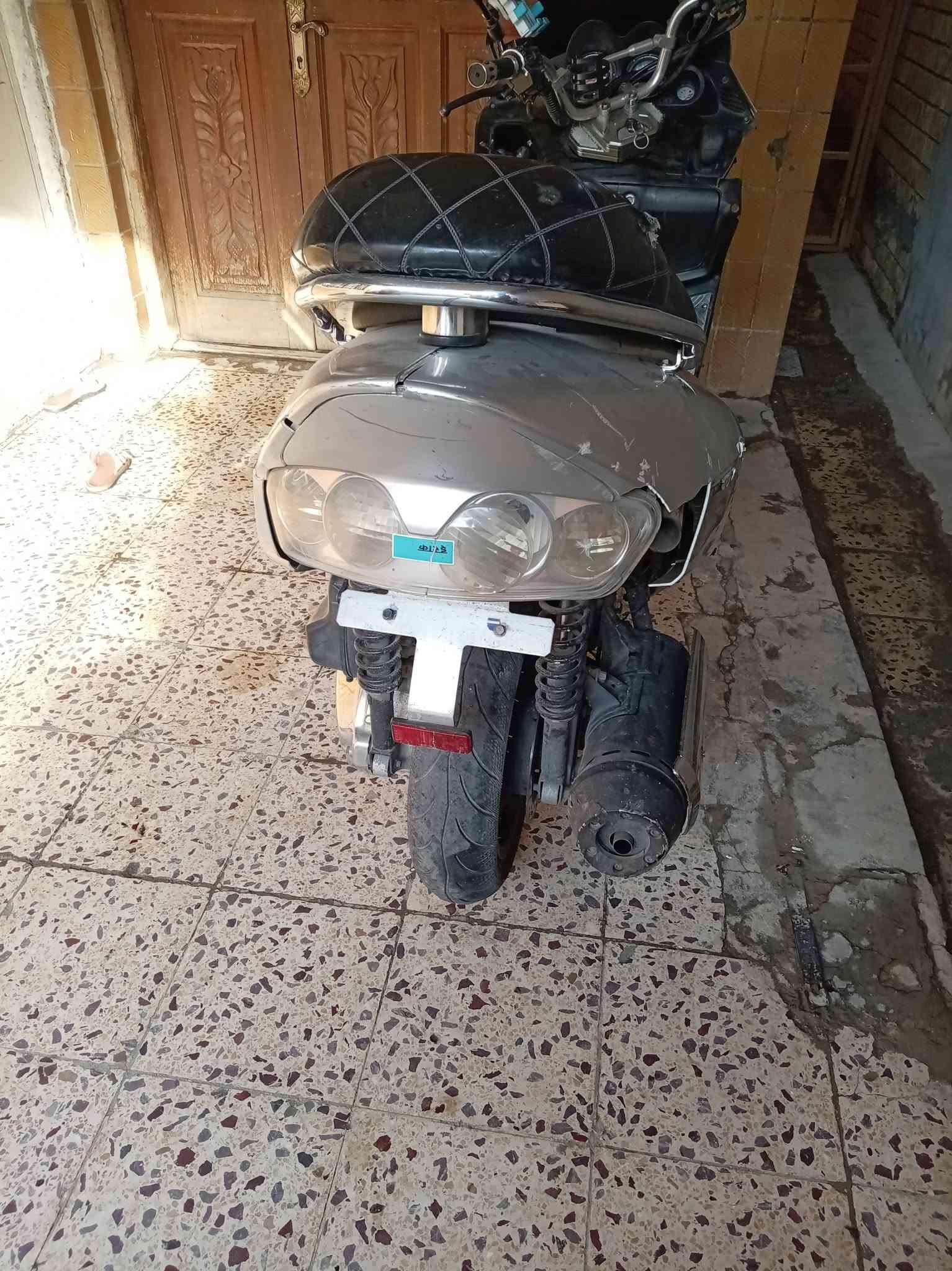 السلام عليكم صفر ٦ دراجه نكلبت بيه محرك لاتنقيص ولا تبخير شبابه بس الحساس مال المجمع طك وهسه متشتغل يعني يراد مجمع إلي يم اليدة مال بانزين ابيع كوم حديد قيم بالي يرضي الله مكاني بغداد الغزاليه  ***********
