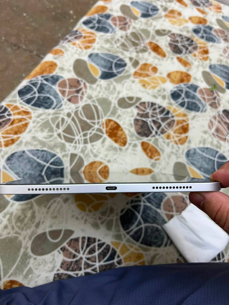 السلام عليكم

ايباد 10  (2) iPad 

للبيع ايباد نظيف لامبدل شاشة ولا مكسور ولا مبدل بطارية ولا كلشي يعني لوك حته الكارتون و الشاحنة الاصلية موجودة و الجهاز مابي ولا غلطة
 
الذاكرة 256 
الشاشة تكون 10،9 انج

السعر 550 الف و بيه مجال
للتواصل خاص 
او على الرقم👇🏻
*********** 
العنوان كركوك
