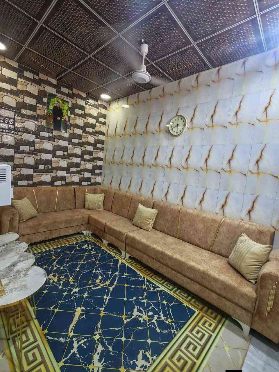 بيت للبيع طابو زراعي إقرار محكمه   جاهز  للسكن //  مكانه كوفه جسر الإمام علي علوه الفحل مقابل مدرسه عبد الله بن الحسين الاهليه تعبر التبليط الجهه الثانيه المقابل المدرسه تمشي مسافه تلكه مولده هوه مسافه عن المولده //مساحته ٥٥ متر طابقين  بيت حلو ودرجه اولى جاهز من كل شي الأساس صب والسقف صب غرفتين  واستقبال وصاله// طابقين الطابق الاول غرفه واستقبال وصاله ومطبخ وصحيات والطابق الثاني غرفه وصحيات سويت كامل // البيت كله كاشي وسيراميك وحداديه درجه اولى للشراي للإستفسار الاتصال على الرقم      *********** يوجد واتساب النجف, العراق
