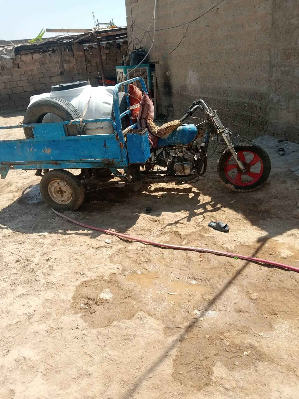 السلام عليكم ستوته للبيع دايوان محول صدرها جمره ستوته كلك ابيع كوم حديد سعر 450 وبيها مجال شراي يتصل على هذا الرقم ***********
