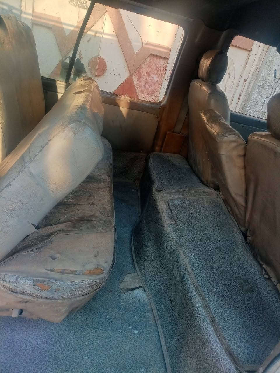 كيا بستا للبيع موديل 93 السعر ب 20 وبيها مجال***********
