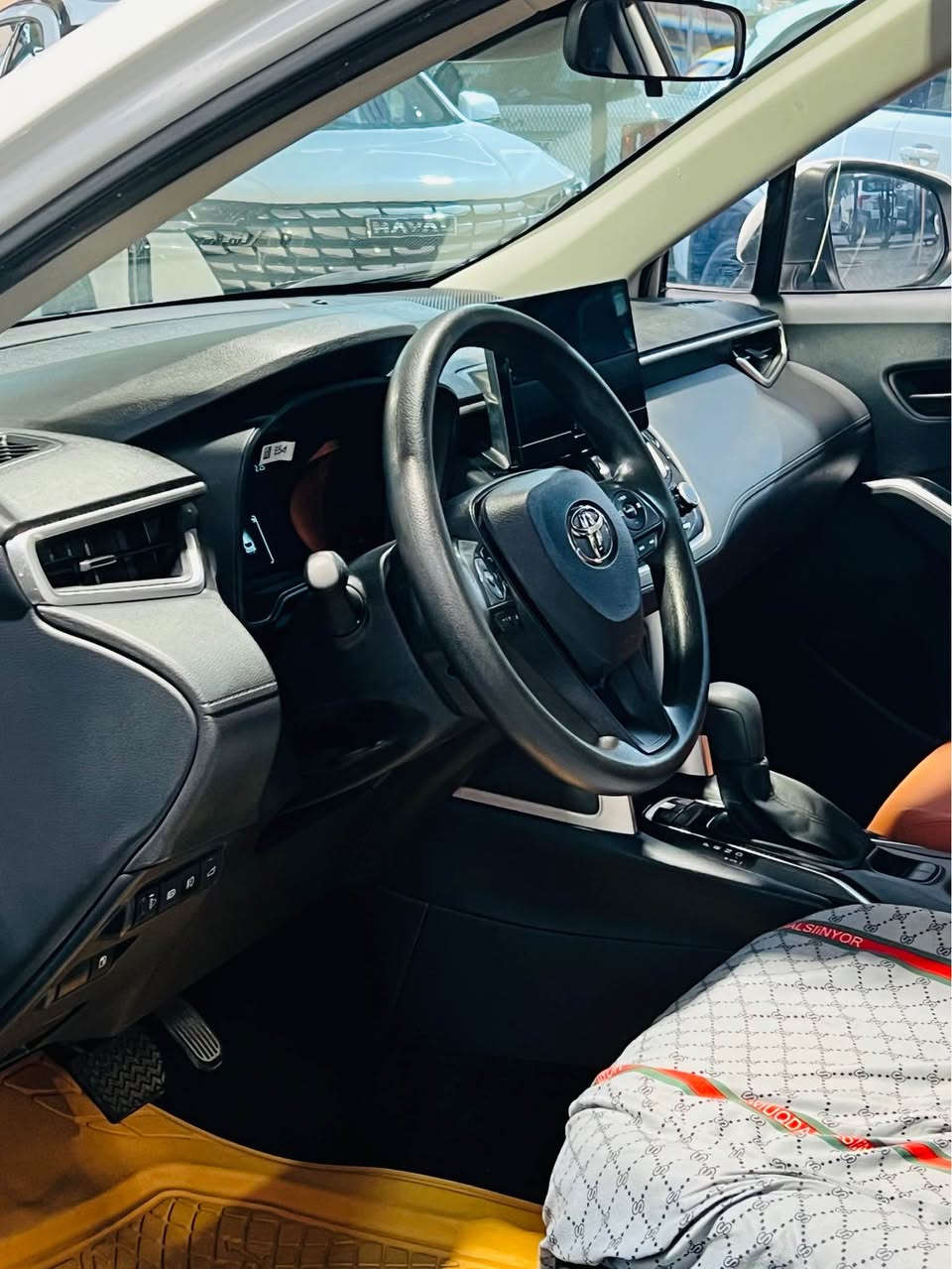 COROLLA CROSS 2025 

سيارة محركها 2000 هايبرد ماشيه 23,000 

🔴اربع كامرات واربع حساسات  وصندوق كهرباء 

🔴ملاحظات السيارة — فقط البنيد مبدل +رصعات  بالتكمه موضحه بالصوره 

سعر السياره — 25 مليون وبيها مجال للشراي 

مكان السيارة — كربلاء 

رقم التلفون — *********** كربلاء, العراق
