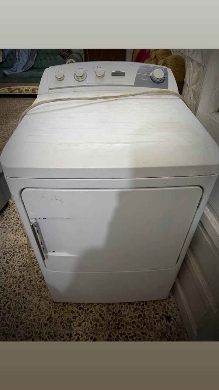 مجففه امريكي مشتعمله قليل اخت جديده 14 كيلو
عندي 2 الوحده عل 500 الف نضيفات جدا 
+ نورفا صناعي جديد بعدهن غير مستعمل 3لتر ونص تركي الصنع  300الف. عدد 2 عندي مكانهن بغداد الكراده ***********
