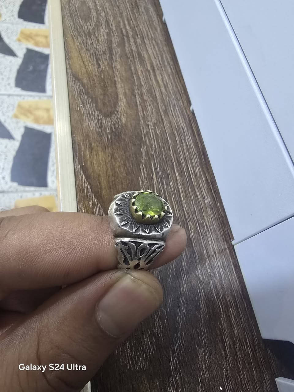 محبس زبرجد • فضه 925 • حجر حقيقي