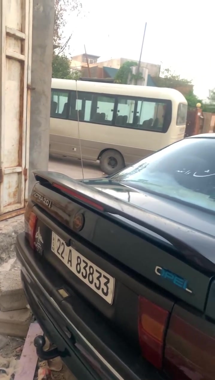 اۆپل مودیل ١٩٩٤ 
بطاقە بانزین تەبرید سلایت
 ٤ ویل جدید
  جام کارەبا
فول فول 
رقم بوبایل ***********
سعر ٥٥ بی مجال
