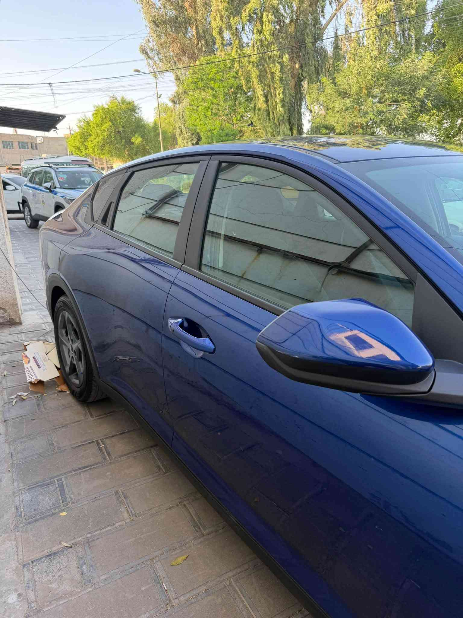 كي فور 2025 وارد امريكي 

حادث جاملغ وبنيد بدون دواخل 

وبدون ايرباك 

محرك :2000 دوش 

بعدها بوضع الزيرو  ماشيا 12 ميل 

مواصفات

بصمة 

بصمة ابواب 

بصمة جنطه 

تشغيل عن بعد 

لد امامي نهاري 

لد خلفي متصل 

نقاط عمياء 

شاشه ديجتل متصل 

مود درايف متعدد

كامره 

رادارات امامي خلفي وجانبي 

تحكم مودات قياده 

اوتو هولد 

فول تحكم ستيرن 

فول قياده ذاتيه 

كروس سرعه مع تحديد مسافه امان 

منافذ شحن خلفية 

حادث السياره جاملغ وبنيد

بدون دواخل وبدون ايرباك

عنوان : كاظمية 

السعر 159 وبيها مجال بسيط

استفسار ***********
