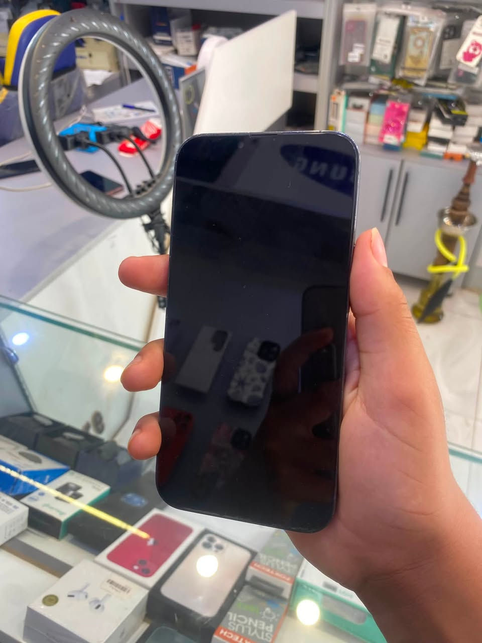 للبيع 
13 برو ماكس شرق اوسط جهاز نضيف نضافته 100
شرط تفحص او تاخذ بطاريته 78 بطاريه اتنونسك 
فقط امبدل بيه شاشه وكاله سعر تره ابلاش صدك
650بيه مجال كلش قليل 
***********.
