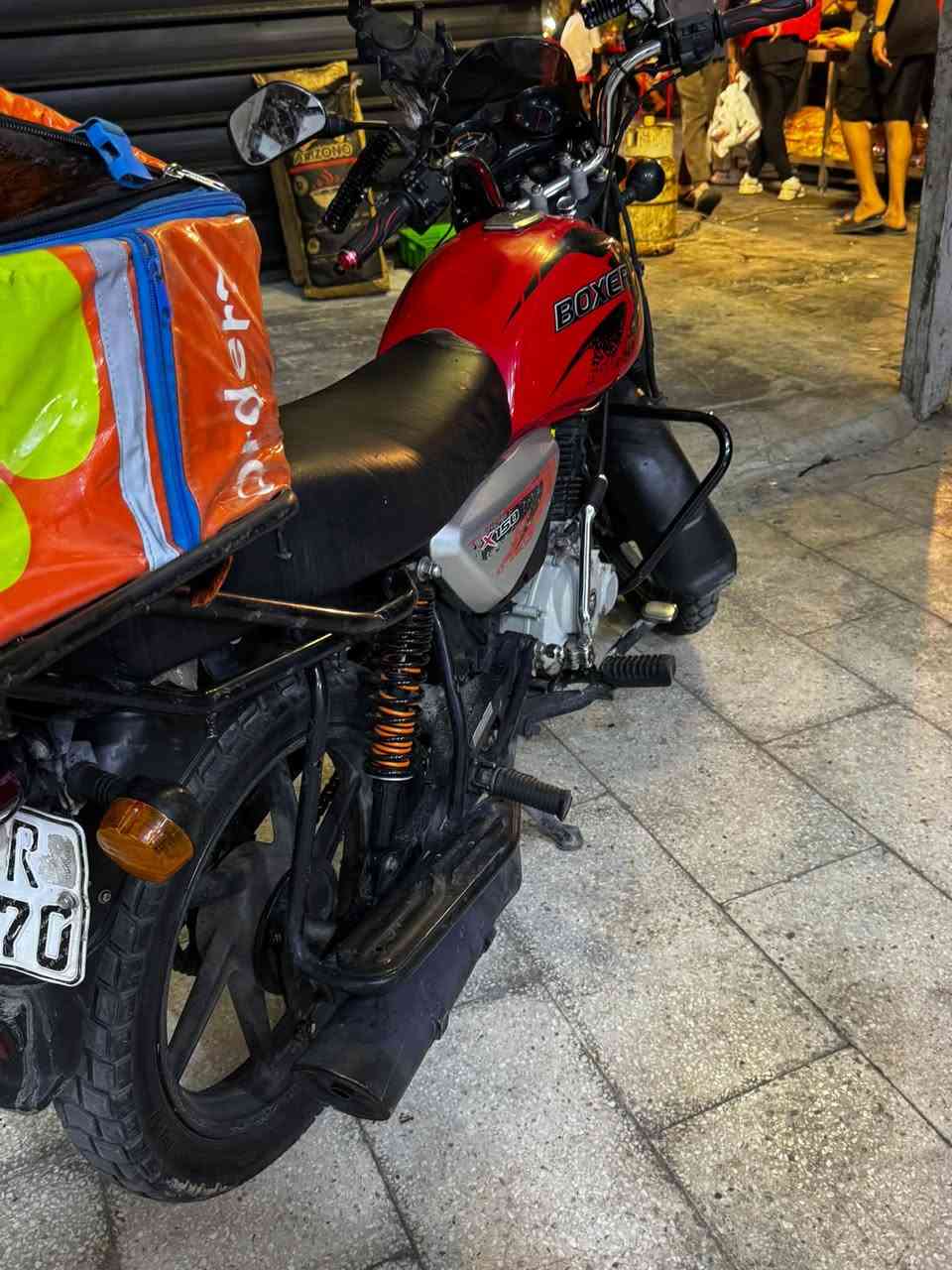 سلام عليكم بوكسر رقم بغداد نكليزي موديل 23 سعر  /مليونين مكان بغدد شراي تصل وخادم***********
