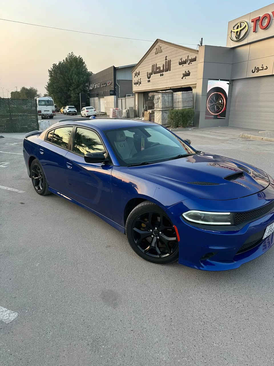 سلام عليكم
جارجر GT 2019 او مراوس باقل 
سوبر تراك باك فول عده الفتحه 
ماشيه 78 الف 
حادثهه من امريكا جاملغات وبنيد وحادثهه موجود كدامك وبيهه بارد جاملغ خلفي بل هلال 
مواصفات السياره معروفه ال Gt 
سياره مال بيت وبانزين كله سوبر بوكت الازمه ومداريهه كله جديد بيهه 

عنوان السياره بغداد شارع فلسطين 
***********
