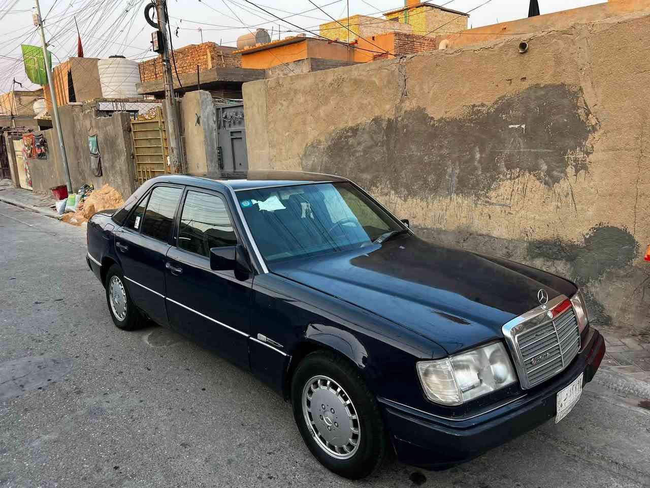 سلام عليكم موديل1988 مكينه وكير وتبريد مكفولات صدر تخم تاير كهربائية كلهه جديد دواخل جديده دواخل قواعد دبل وشواصي مكفولات تكم مكفولات سيارة خير من الله مكينه 300 قبق اسود بلادي كلهه شغالة تبريد خير من الله سعر 45 مكانهه بغداد حي النصر ***********  بي واستاب
