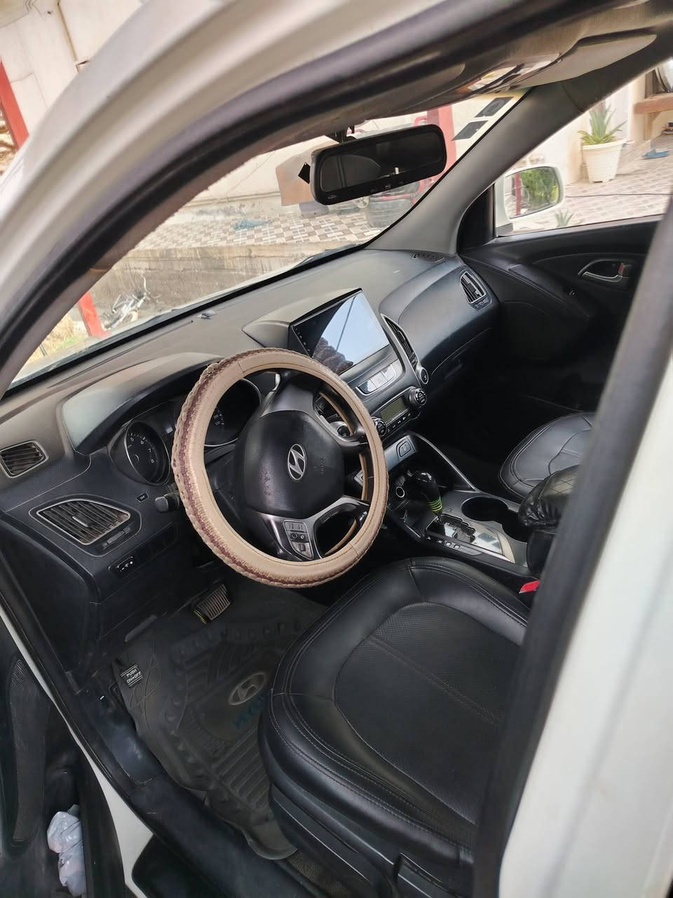 توسان ٢٠١٠ • شكل ٢٠١١ • سونار
