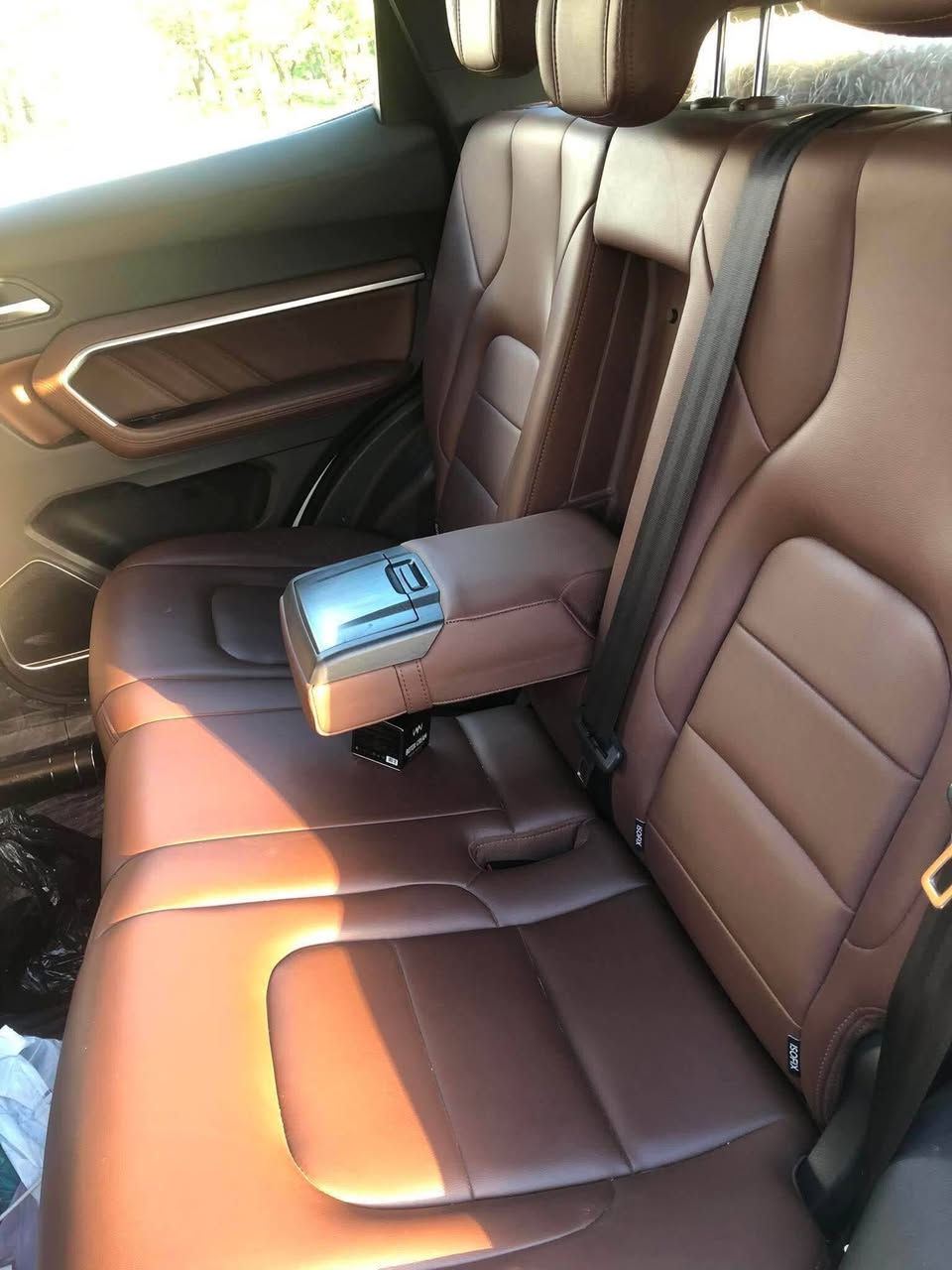 k#بۆ_فرۆشتن 
جۆری سەیارە: Haval H6
مۆدێل: 2021
ڕۆیشتوه  ٥٦هه زار کم
پستن:٤
مه كينه :٢٠ توربو 
مواسەفات: فوول فوول (Luxury)
• پانۆراما و سەقف سلااید
• ٤ کامێرا و ڕادار و حەساس
• کوشن جلد و کارەبایی + هێته‌ری کوشن و سوکان
• شاشە گەورە، ئۆتۆ ستۆپ، هاند برێک کارەبایی
• بێ بۆیاخ (تەنها تۆزێک ساردی هەیە)
• بە ناوی خۆمە، سەنەوی ٤ مانگی ماوە بەسەر بچێت.
تێبینی: سەیارەکە زۆر پاک ڕاگیراوە و هیچ مەسرەفێکی تێدا نییە.
نرخ 140وه ره قه و مەعامەلە يه كي كه م .
شوێن: سلێمانی
پەیوە ندي بكه ن به ژماره *********** اسيا
ڤايبه ر
واتس ئه ب كويسينجاك, أربيل
