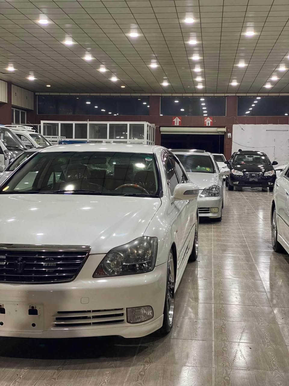 شاهینە موس ٢٠٠٥ ی بچوک بە بچوک. مواسەفات ٣ دوگمەیە شاشەو سەلاجە نیە.   سەقفوو لێدراو بە شەرت ١ پارچەی بۆیاخی ئەوروپایە. بەبێ ناو. ١٣٩ هەزار ڕۆیشتوە تەبرید سارد و گەرم بە شەرت گێڕ و مەکینە بە شەرت سەیارەکە ماڵانە کامل مەسروف کراوە  کۆدی بە ناو خۆمانە 

***********
