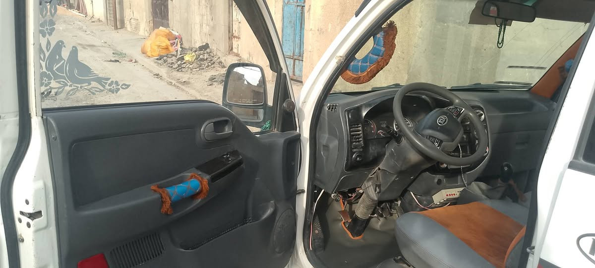 سلام عليكم كيا حمل مديل 2016
السياره نضيفه حسب ما في الصوره 

المكان بغداد 

السعر 112 وبيها مجال 

***********    هاتف 

***********     واتساب

ملاحضه بدون محجر
