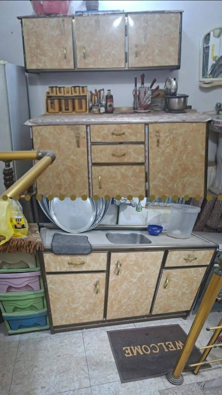 ميز طعام ٥٠ صوميه ٥٠ كنتور ١٦٠ كونتر ١٦٠ مبرده دكت ٢٠٠ مرجوحه ٥٠ شاشه٤٣نت ب١٥٠ برده اصليه تفصال مو جاهزه ٧٥ مجمده ١٠٠ بعضهم اكدر اوصلهم مجاني وبعض لا ***********
