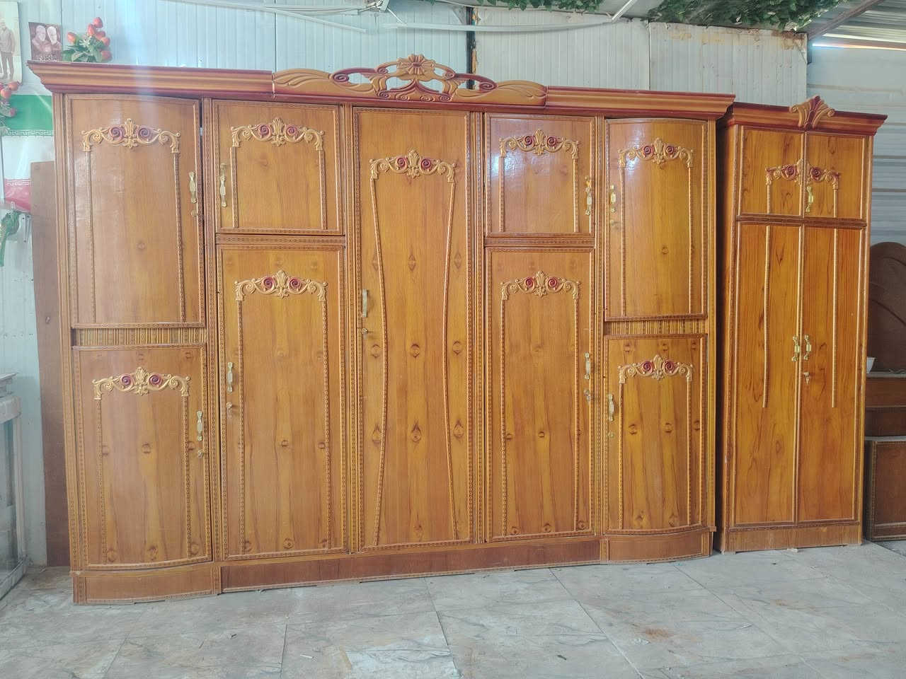 السلام عليكم
غرفه قاطين ملحق  مستعمله قليل نضيفه كلش  
زاويه اسلامية ارتفاع كنتور  ميز مرايه ومع ميز جربايه وكومدي ملحق عدد 2 غرفه وجه 4ملم ضهر جرجوبه شد برغي بسعر مناسب

 الاستفسار متوفره داخل معرض نجاره السجاد في حي العسكري قرب مول ذهب  
او مراسلتنا عل الواتساب 
***********
