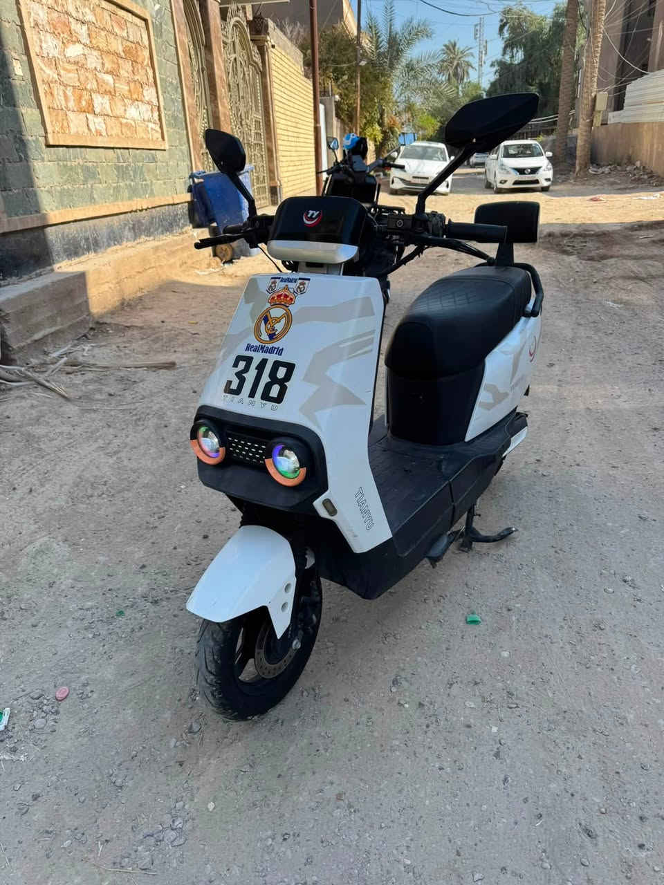 دراجة شحن للبيع نضيفة وكامله نقصهة فقط بطاريات سعرهة 275 قفل الف شاحنتهة الاصليه وياهة 
مكاني  بغداد ابو غريب الزيتون
 ***********  
***********

