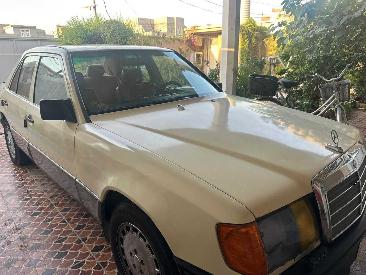 مرسيدس بنز مويل 90 نوع230 كير مكينه بطة نضافة 70‎%‎ كهربائيات كلهة شغالة سيارة خير من الله للبيع سعر40وبيهة مجال تواصل خاص او اتصل ع رقم *********** وبي واتس
