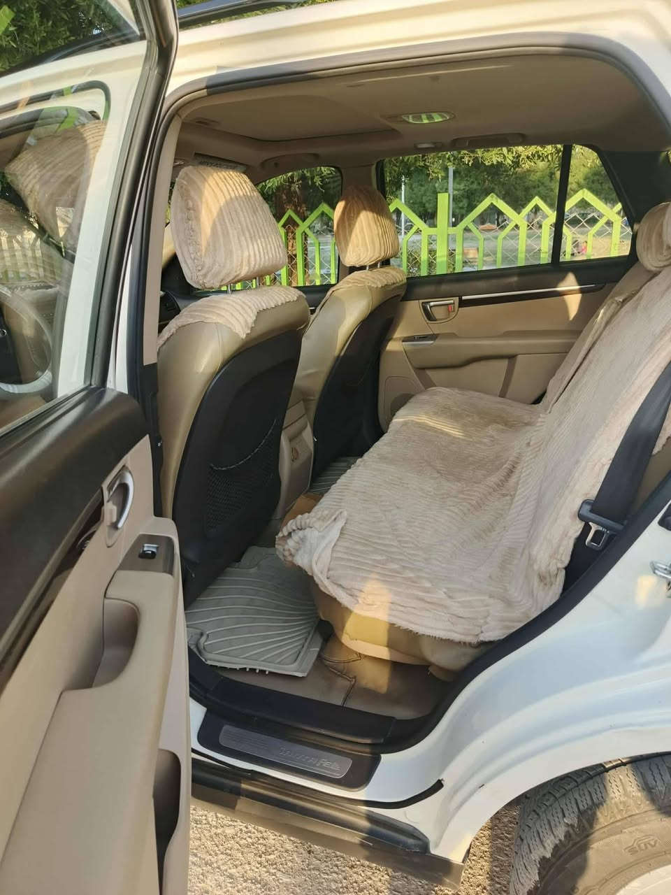 سلام عليكم سنتافي فول مواصفات موديل 12 خليجي 4 سلندر نضيفه كلش فقط جاملغ جهة السايق مبدل ومصبوغ والباقي كفاله ماشية 87 الف فقط جانت مخزونه للتواصل خاص او ع الرقم ‏‪***********‬‏ مكاني النجف حي العسكري السيارة بسمي مداور ثاني يوم وماتصرف عليها الف دينار لان نضيفه بحاله الوكاله السعر 138 قابل للتفاوض

