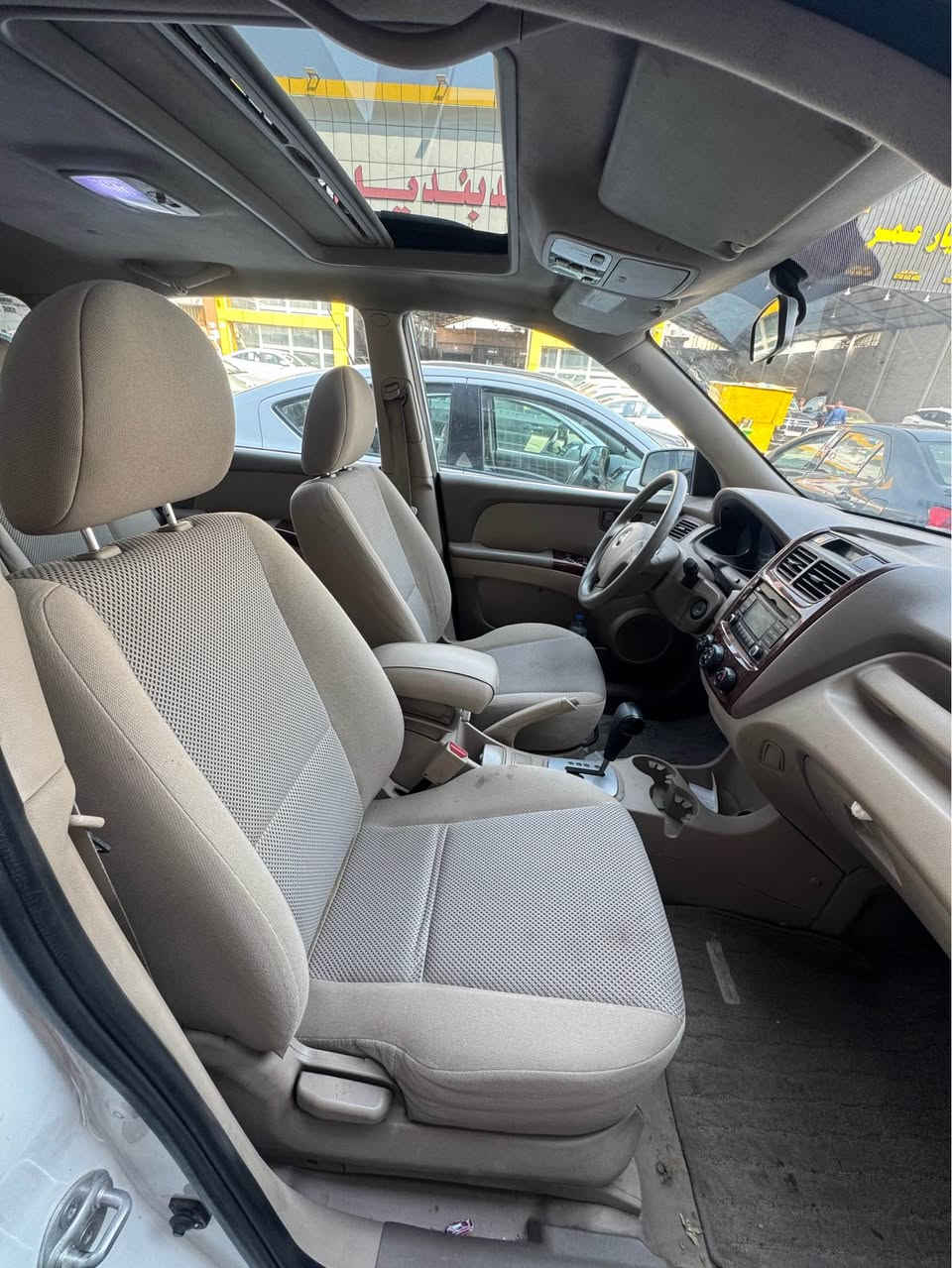 سبور تاج ٢٠١٠ سياره بدون سبغ سياره محرك كير بشرت سياره فتحة abs سياره وكاله بصمه بشرت 112ورق بيمجال مكان اربيل*********** أربيل, العراق
