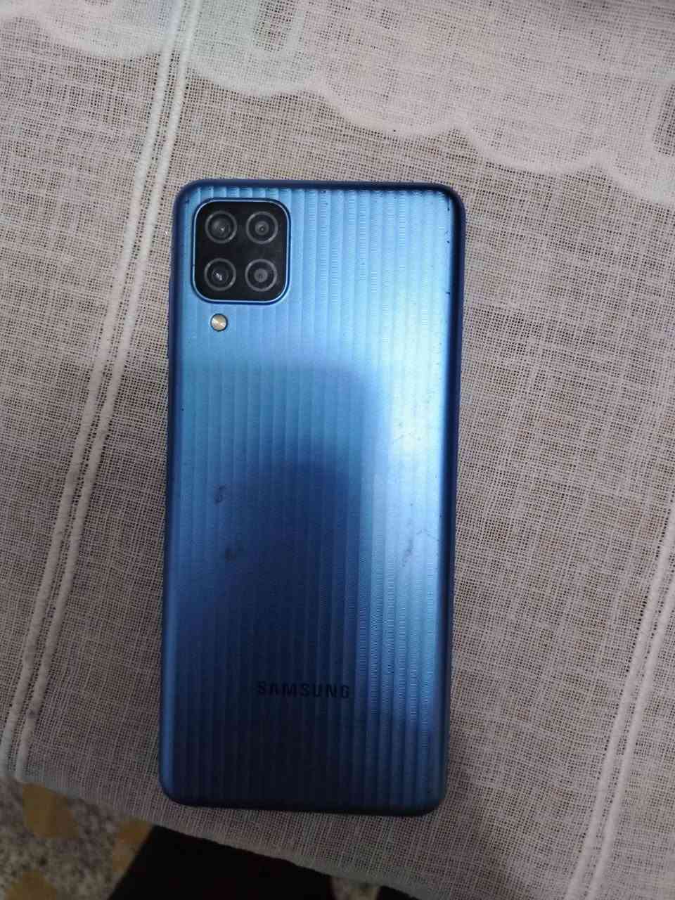 جهاز سامسونج m12 للبيع الجهاز نضيف ما مبدل بي اي شي اذكره 128 فقط فطر خفيف بلشاشه سعره 75 قفل للتواصل ***********
