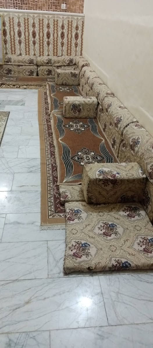 ديوان • نظيف • ٨مقاعد