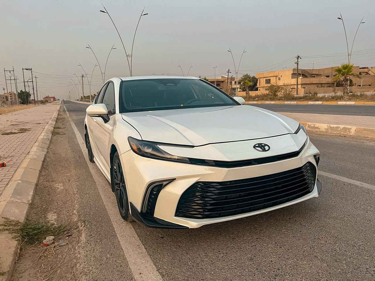كامري ٢٥ مواصاتSe هايبرد بانزين
معروفه المواصفات se
حادثه موضح بلصوره مع السونار 
كير محرك شرط
صدر امامي خلفي مال شركه 
تخم تاير جديد
رقم بغداد بسمي تحويل مباشر
سعر ٢٢٠ بيه مجال للشراي
مكان الفلوجه
***********

