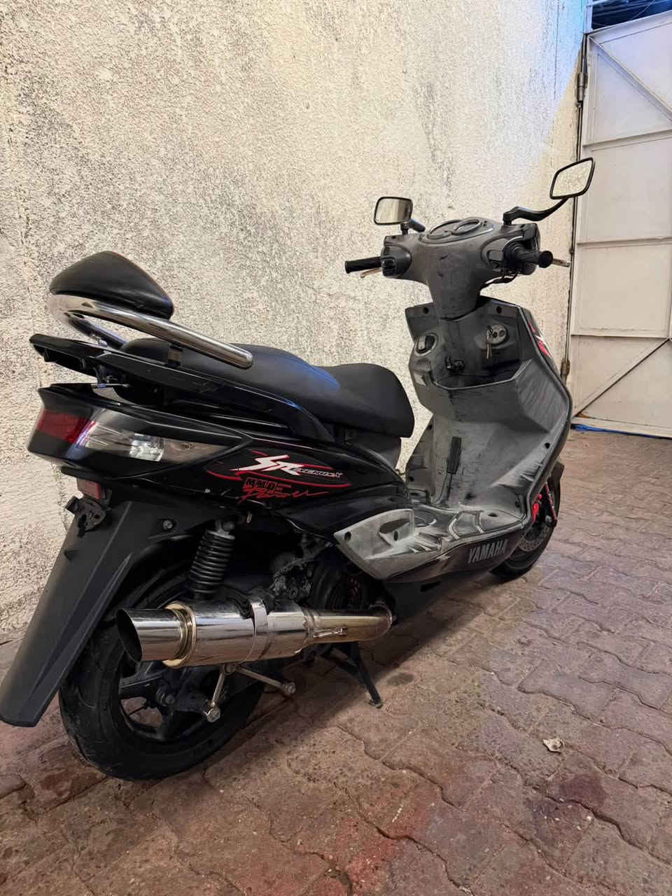 دراجه سكسن مكفوله كفاله عامه عليها يدادت بريك
و صالنصه وقطرهدن وقطرت اكسن أو مرايات رياضي 
وتجوه رياضي الدراجه ياباني واشرط الضمان 

***********
