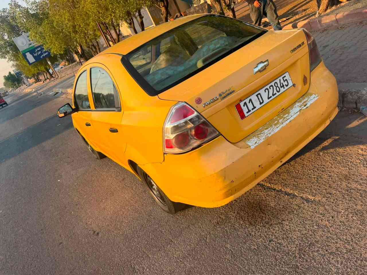 السلام عليكم
افيو مديل ٢٠١٠ 
خليجي شركه عامه لا صبغ ولا ضربه 
بغداد نكليزي 
مكينه مفتوح كير جديد صار سبوع شاده 
تبريد ثلج 
السعر ٤٥
بيهه مجال حق الجيه فقط 
المكان بغداد 
كاظميه 
***********
