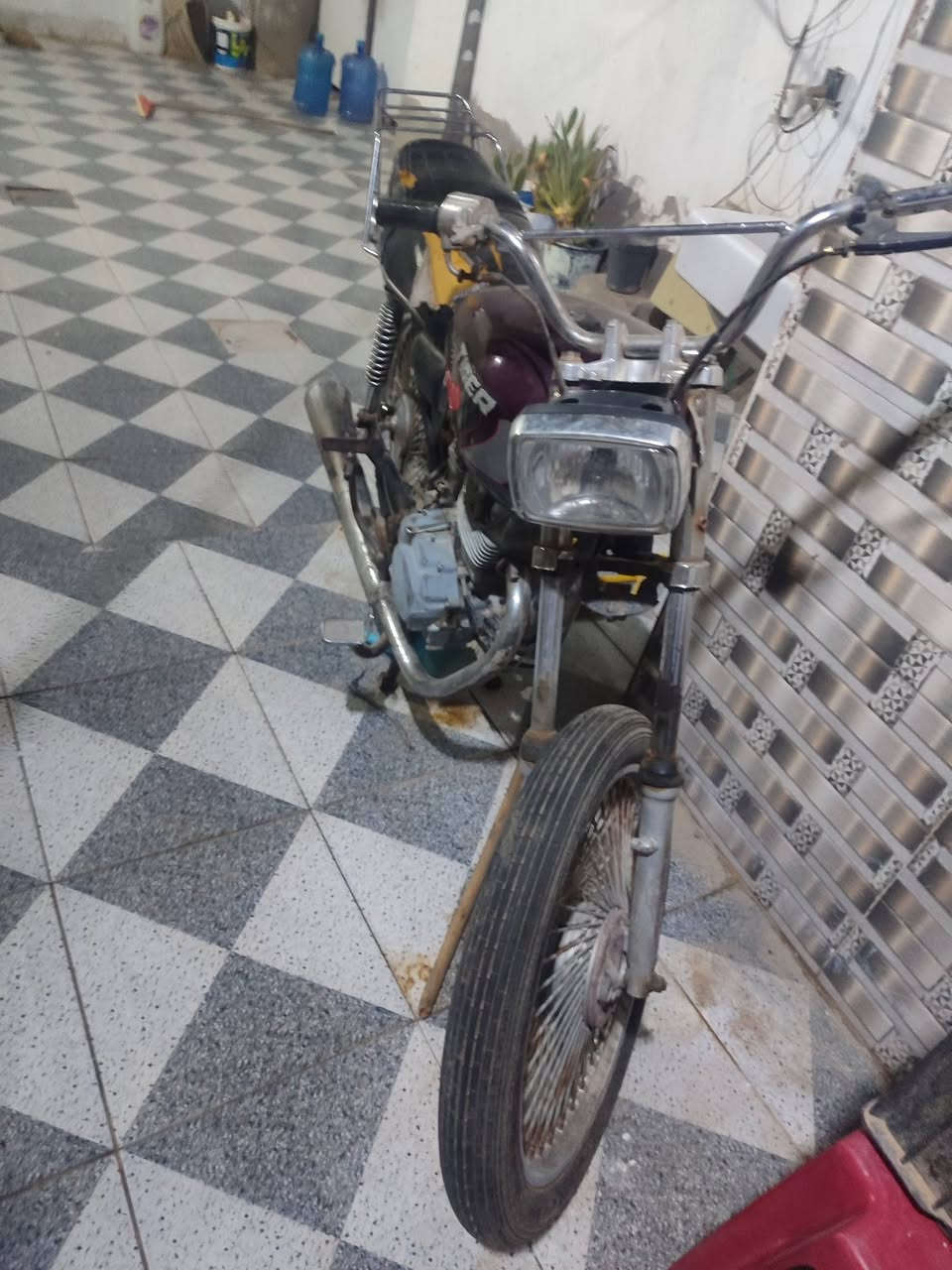إعادة نشر بسبب الكاذبه  
دراجه للبيع ارشه اوراق سكنر ابيعلك كلك
مكينتهه تعبانه سعره 140قفل 
رقمي***********
