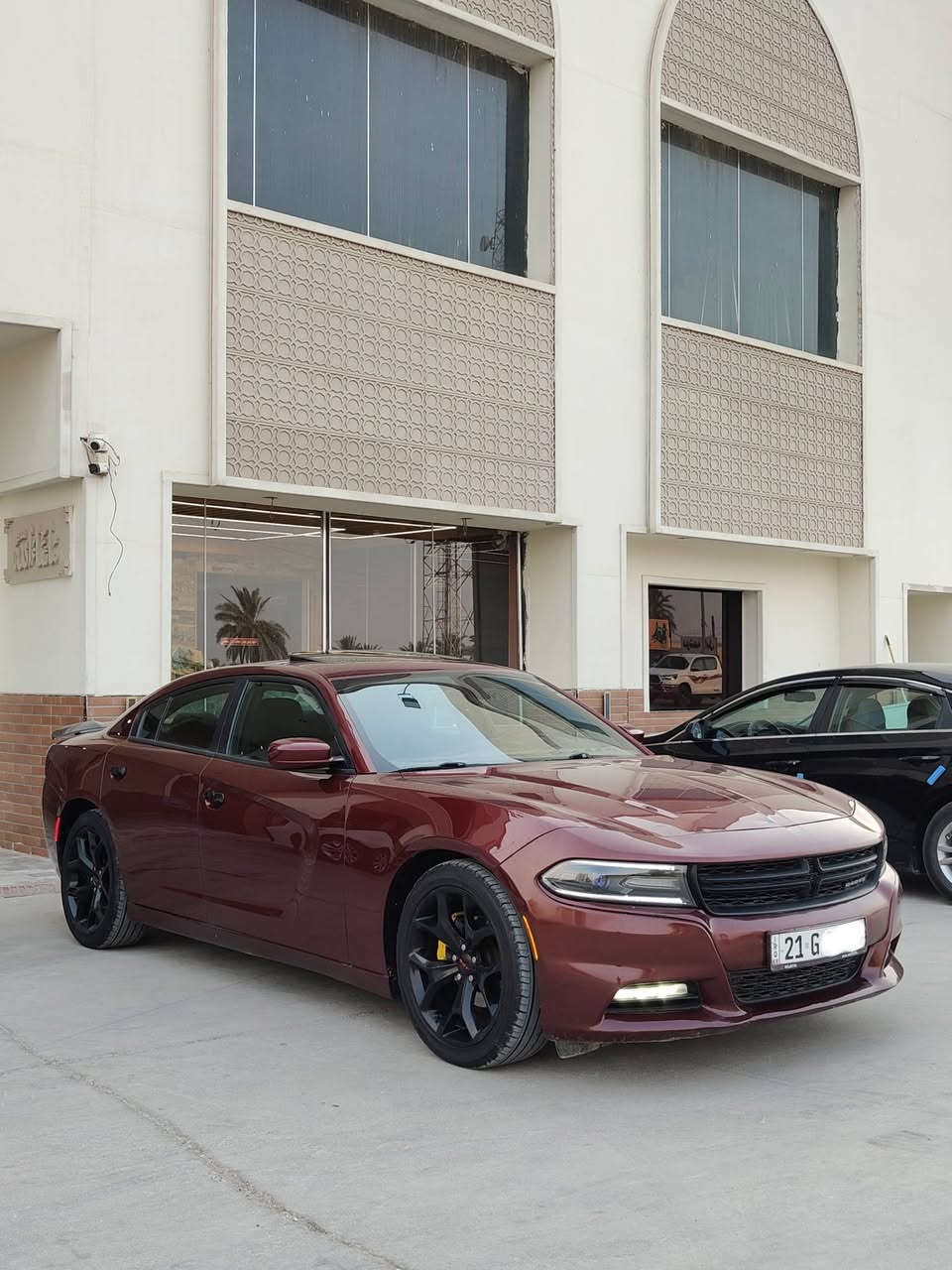 السلام عليكم جارجر 2017 SXT كرزي فول مواصفات سلايت رقم شمالي سليمانية الدولي تو ويل اصل ماشية 82 حقيقي شرط وارد امريكي ضرر بسيط ربع جاملغ خلفي ومصبوغ ومرشوش الباب كلير توحيد لو بدون اي حادث او معجون بدون اي داخل واي ايرباك جميعها سليمه صور الضرر والسونار بالمنشور اكرر دواخل كفاله شرط
كير و محرك كفاله من الفتح محرك 3600 
مواصفات سلايت فتحة سقف  بصمة 
كشن مخمل حضن  كهربائي+ تدفئة كشنات 
كامره  خلفيه دواره  تشغيل عن بعد رادار جانبي 
حساسات خلفيه دبل كزوز دفيوزر خلفي 
ويل 20 مع تخم تاير جديد شاده قبل يومين
منظومه زنون 150 الف السياره مابيها اي نقص جاهزه من جميع النواحي تبريد ثلج السعر 180 للاستفسار ***********
ومن الله التوفيق
