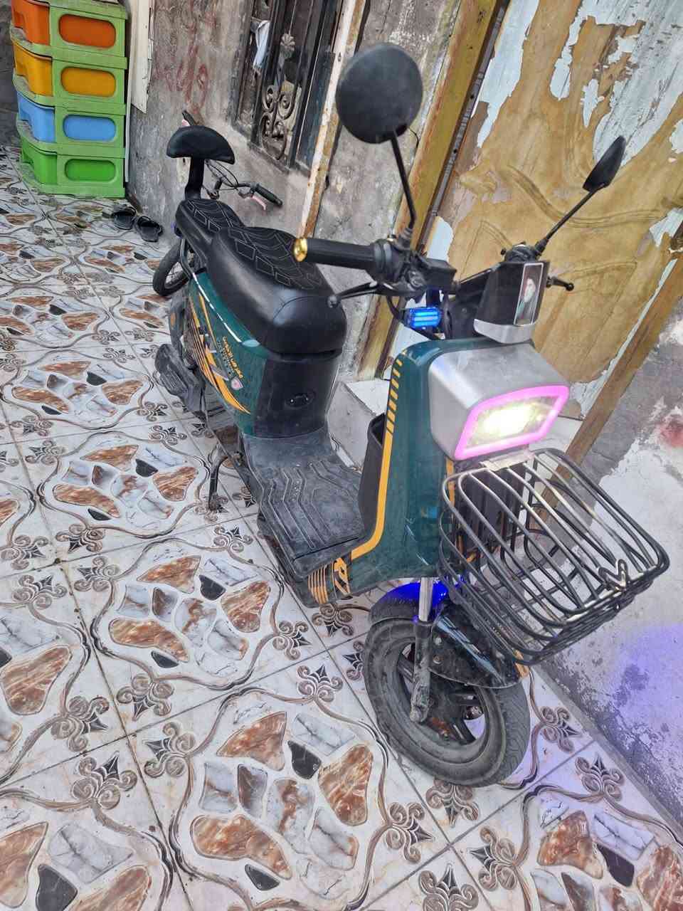 R7 • بطاريات جديدة • كاملة