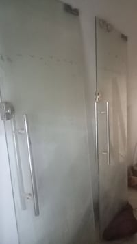 ابواب زجاج • ارتفاع ٢١٠سم • عرض ٨٠سم