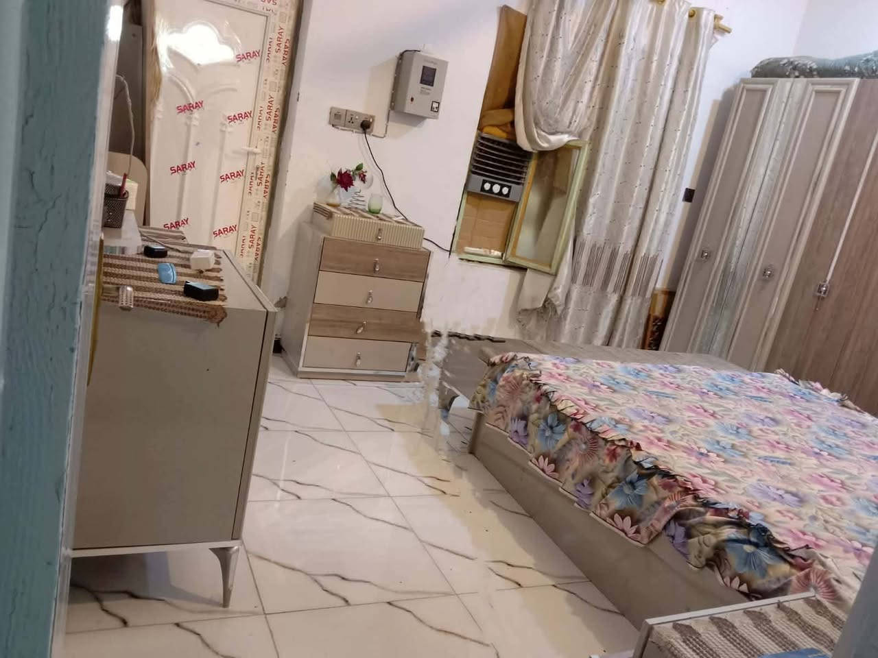 السلام عليكم بيع مستعجل بيت ٢٠٠ متر زراعي على طريق الزوار خلف حسينية سفينة النجاة هوه وغراضه للاتصال 
***********
