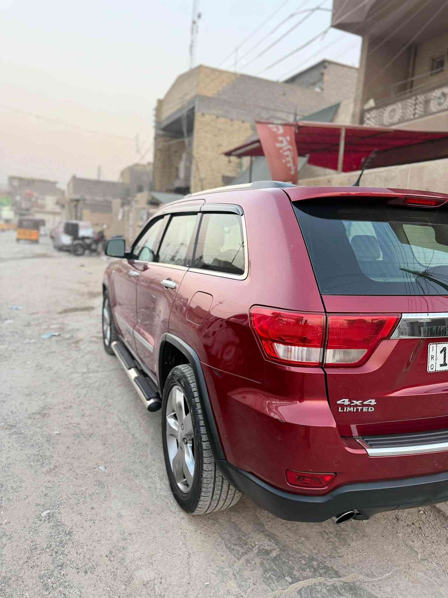 بيع مستعجل مستعجل بيع 

جيب 2013 خليجي وكاله منصور 
بدون صبغ 
فول موصفات 
محرك 5700 
سعرها 154 بيها مجال بسيط 
*********** 
مكاني بغداد
