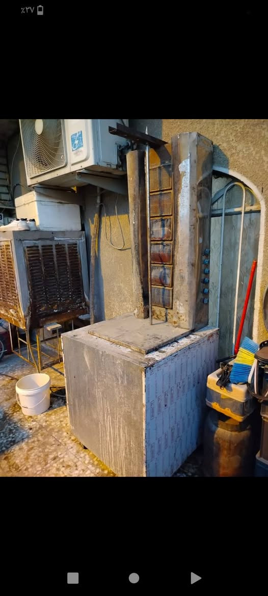 شوايه كص 6 عيون استعمال قليل هي وميزه سعر 150
مكان بغداد ابودشير
رقم ***********

