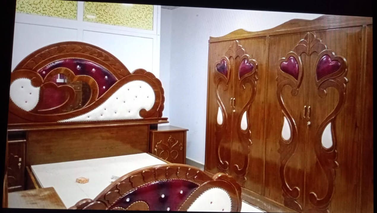 غرفة تسكام صاج داخل وخارج كاملة
الشراي يتصل او بي خير ويدلل ***********
