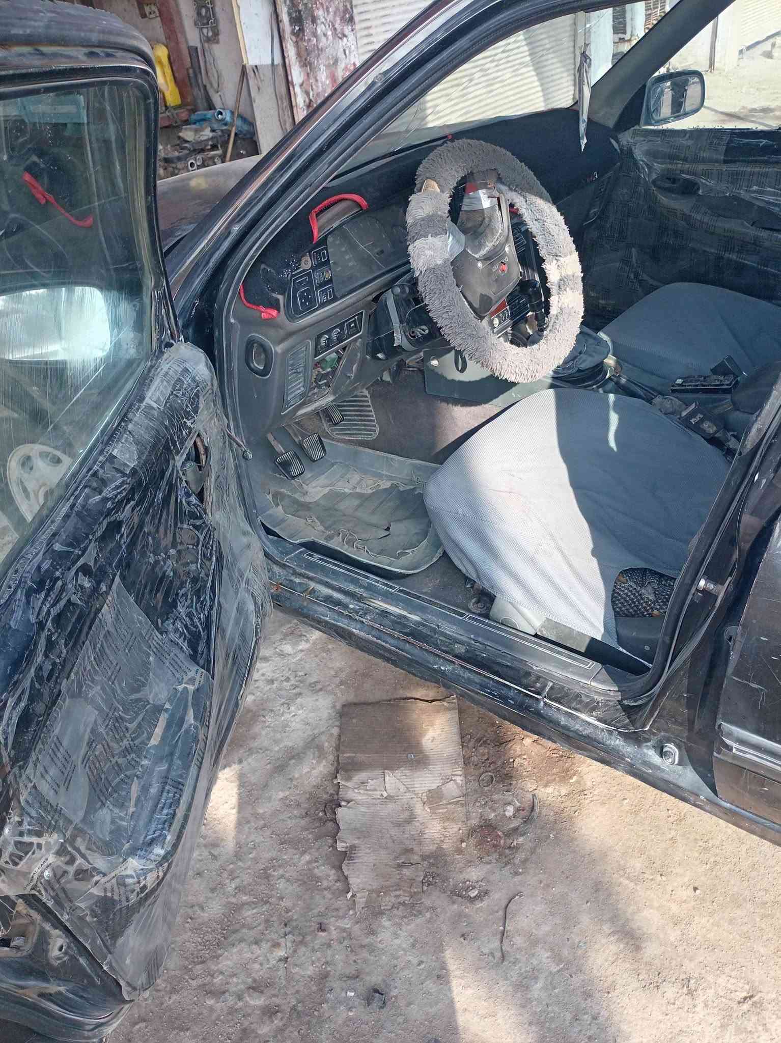سلام عليكم برنس رقم كربلاء مكينه وحداديه نضاف سنويه نافذه راعيها بل نجف ومكانها بل نجف السعر 16 ***********
