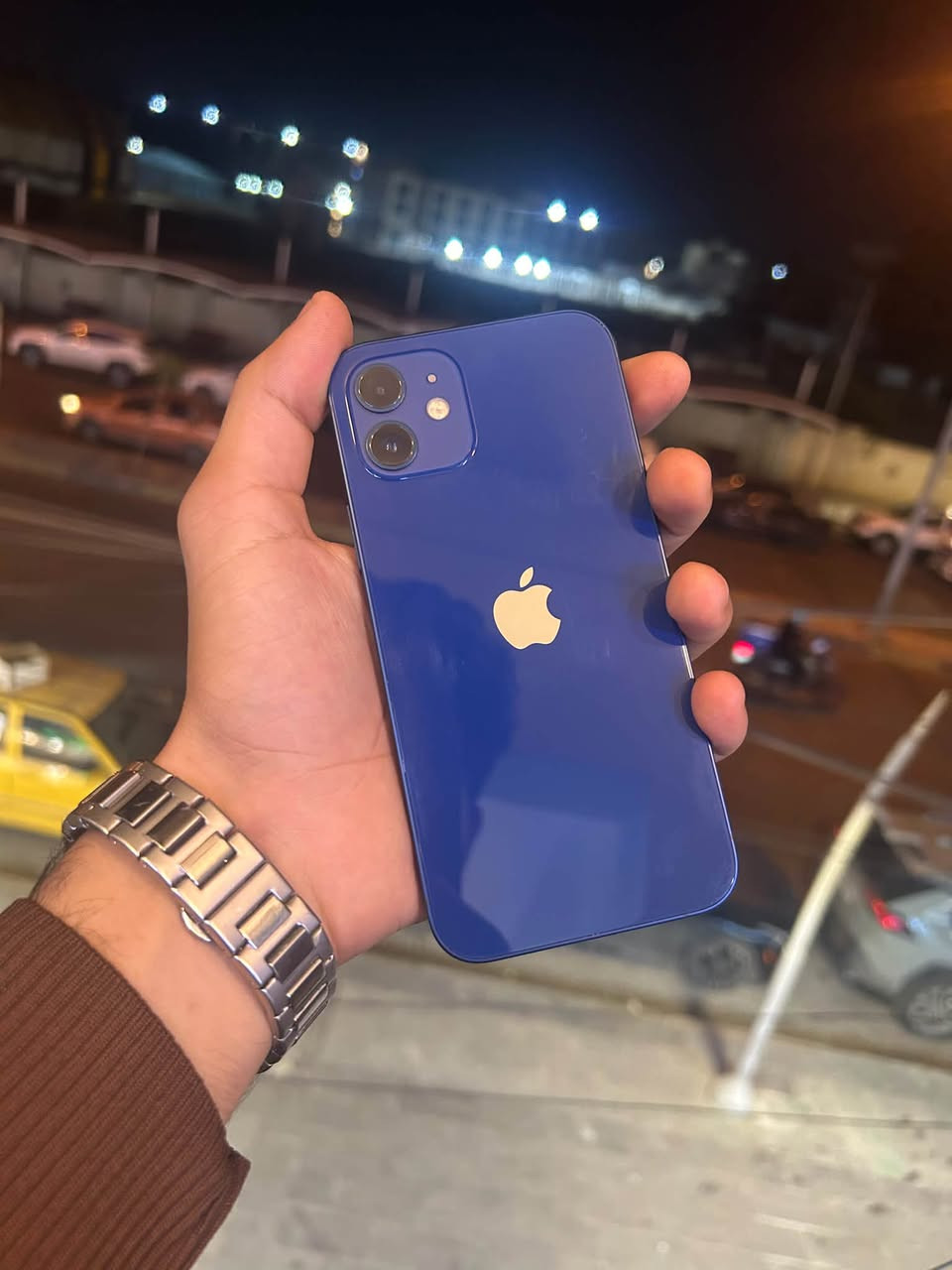 آيفون ١٢ • ذاكرة ٦٤ • بطارية ٧٩٪