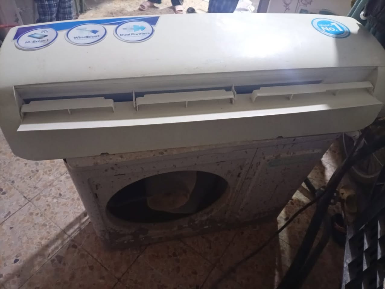 سبلت طنين بي ليك بلخارجيه شغال شرط شغل  كامل سعر 200 وبي مجال مكاني زبير ***********
