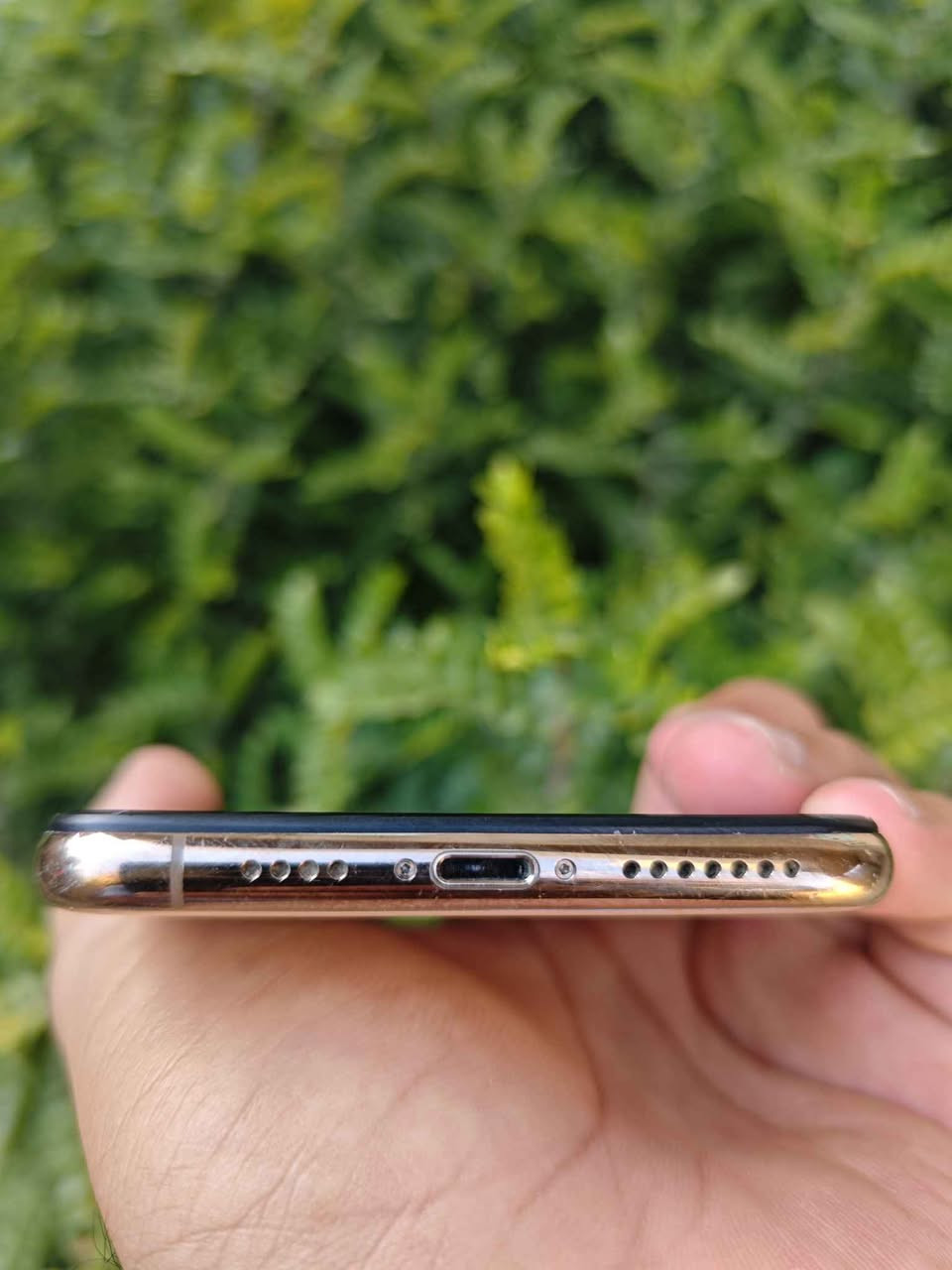 ايفون xs max   نظيف كلشي شغال 
ذاكرة 64 بطارية 76 اتعهد بيها ماتصرف شرط
فيس ايدي شغال 💙💙
نت +واي فاي + صوت استيريو 
يفيد للتصوير والفيديو كامرات كلش حلوة 💚
شاشة اصلية 3 خيارات💚
جهاز مابي لاظربة ولا فطر وسعره مناسب جدا💵
155 الف فقط
مكاني فلوجة او صقلاوية +متوفر توصيل لجميع المحافظات 
***********متوفر واتساب الفلوجة, الأنبار
