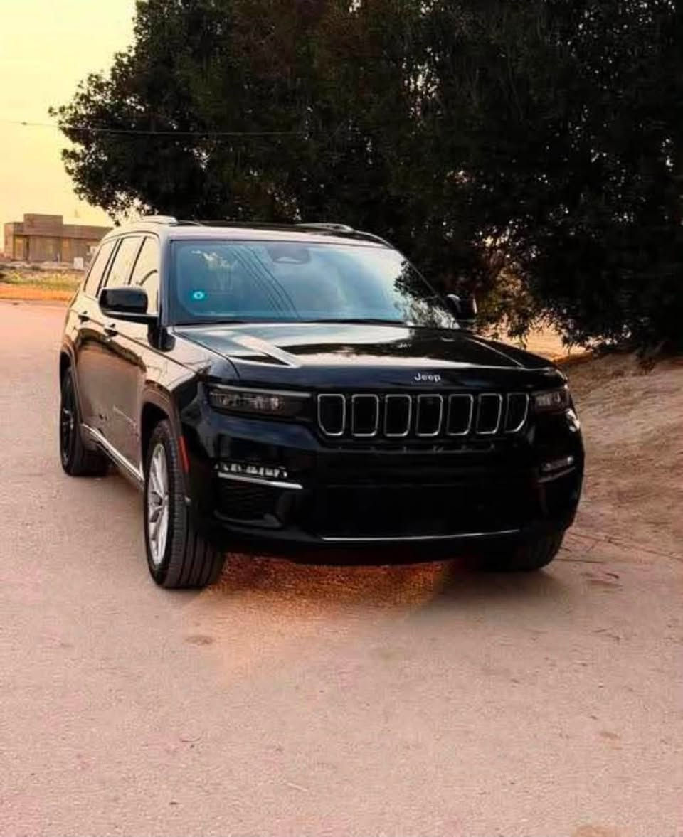 السلام عليكم
للبيع Jeep Grand Cherokee L Summit 2024 (أمريكي) – أعلى فئة 1/1

• محرك V6 سعة 3.6 لتر

• عداد 13 ألف ميل

• دفع رباعي 4×4

• بانوراما

• 7 ركاب

• لونين (2 Color)

• فحص وهزة ومرور جاهزة

• رقم نجف، السيارة مرقمة وسنة، والبيع باسم المشتري مباشرة

من أبرز المواصفات:

تعليق هوائي (جكات) • قيادة ذاتية مع الرادار • مانع تصادم أمامي وخلفي • رؤية ليلية • تحذير النقطة العمياء والخروج عن المسار • شاشة رئيسية 10.1 إنج مع شاشة للراكب • شاشة عدادات 12 إنج • نظام صوت McIntosh بـ19 سماعة • كاميرات محيطية مع بخاخات تنظيف • بصمة على الأبواب • تشغيل عن بعد • فتح كهربائي للصندوق مع حركة القدم • مقاعد جلد طبيعي مع تبريد وتدفئة ومساج • تدفئة للمقاعد الخلفية • إنارة داخلية متعددة الألوان • شاحن لاسلكي • ويلات 21 إنج.

الحادث: جام لغ أمامي جهة الصدر فقط، بدون شاصي.

السعر: 335 قابل للتفاوض بالمعقول.

مكان السيارة: النجف – المشخاب

للاستفسار:

***********
