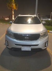 سورنتو ٢٠١٤ • ٧ راكب • فور ويل