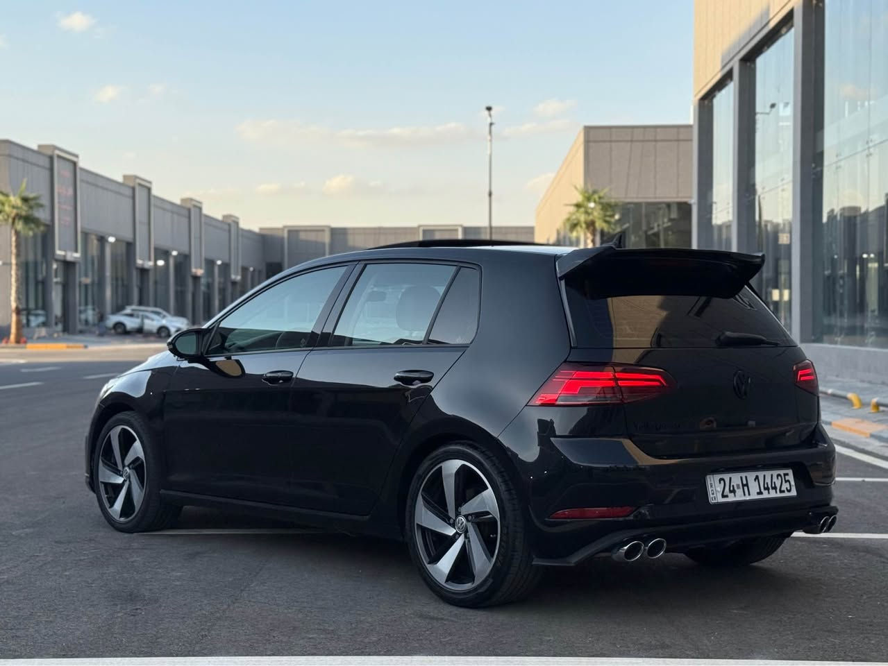 ﷽

سلام علیکم
فولکسواکن کولف volkswagen golf TSI 🇩🇪
وارد امریکی 
ماشیە ٧٧ میل 
مودیل ٢٠٢٠ 
حجم محرک 1.4 turbo 
فول مواصفات 
بانوراما - بصمە - لایتات لید - کشنات جلد و تدفئە - شاشە کبیر کاربلەی و اندروید -
محدث GTi 
بدون سبغ سیارە ٣ مکان pdr - ارباک ستیرن طاک رجع سستم بلادی شرکە بدون ای مسج 

سنویە و فحس و هززە جدید تحویل نفس یوم 

سعر ١٣٣ ورقە بی مجال 

اربیل مدینە معارض *********** أربيل, العراق

