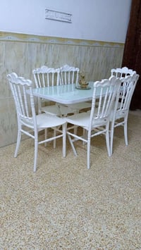 ميز • طاولة سفرة